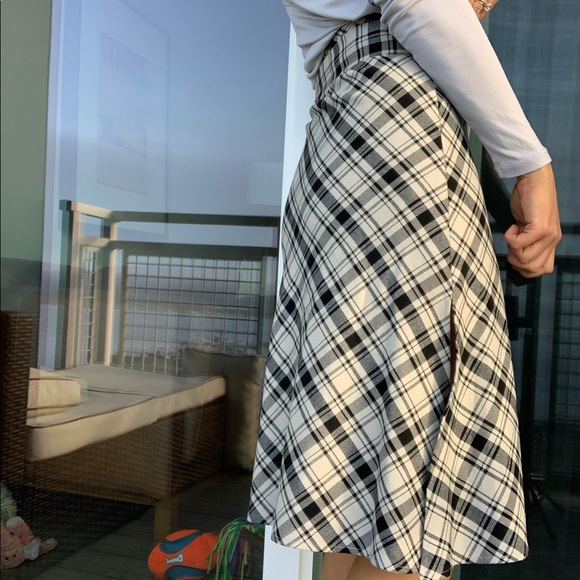💙5/$30 Mango Plaid Below The Knee Belted Skirt - Picture 4 of 8